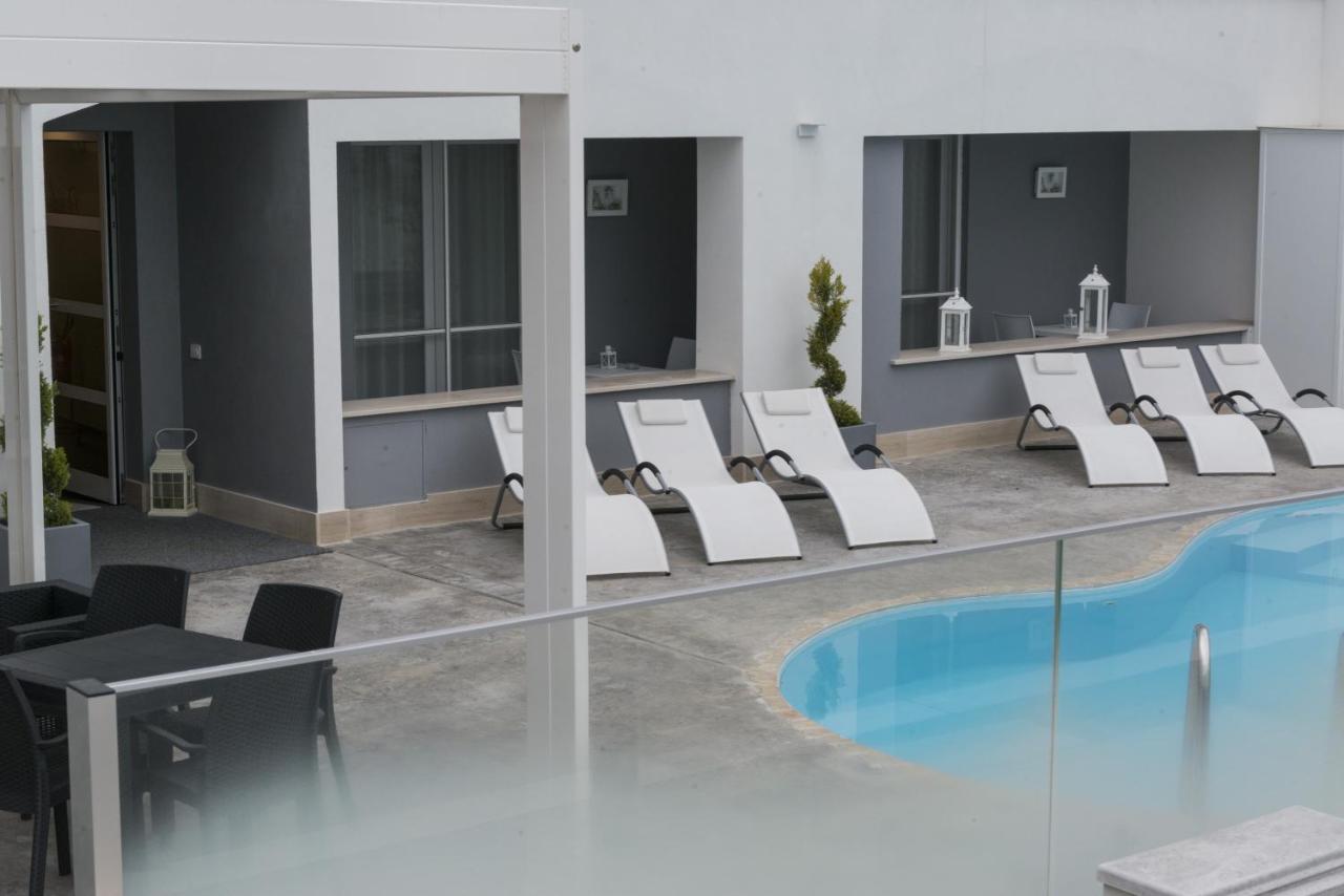 Residence Del Sole Манфредония Екстериор снимка