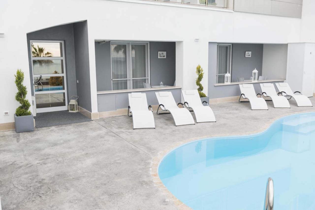 Residence Del Sole Манфредония Екстериор снимка