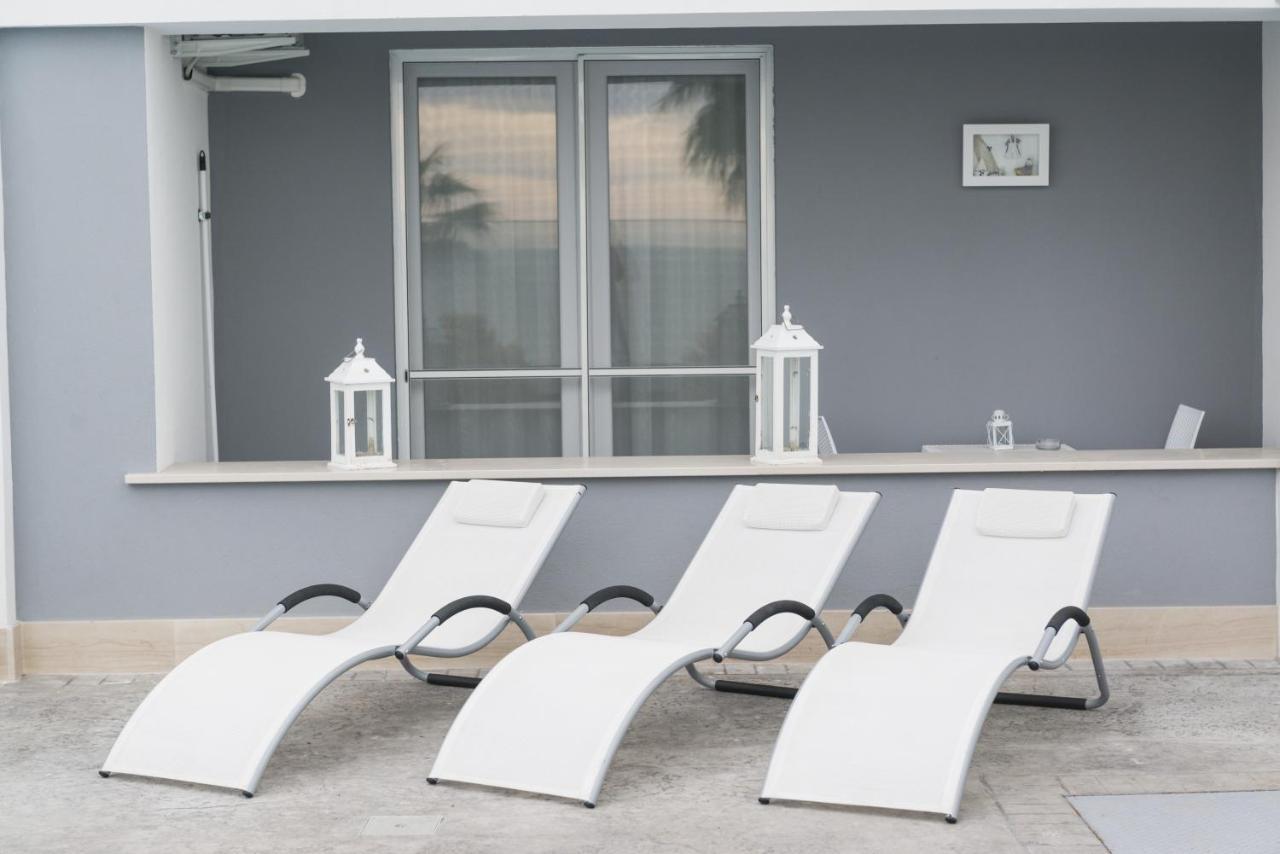 Residence Del Sole Манфредония Екстериор снимка